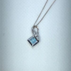 💛 10k White Gold Blue Topaz & Diamond Necklace